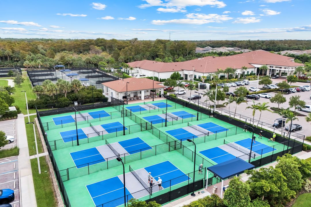 12033 Azalea Wy, Naples, FL 34120