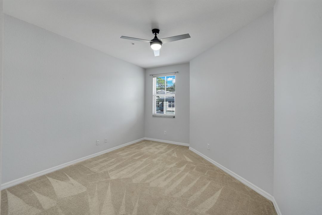 1370 Mariposa Cir #102, Naples, FL 34105