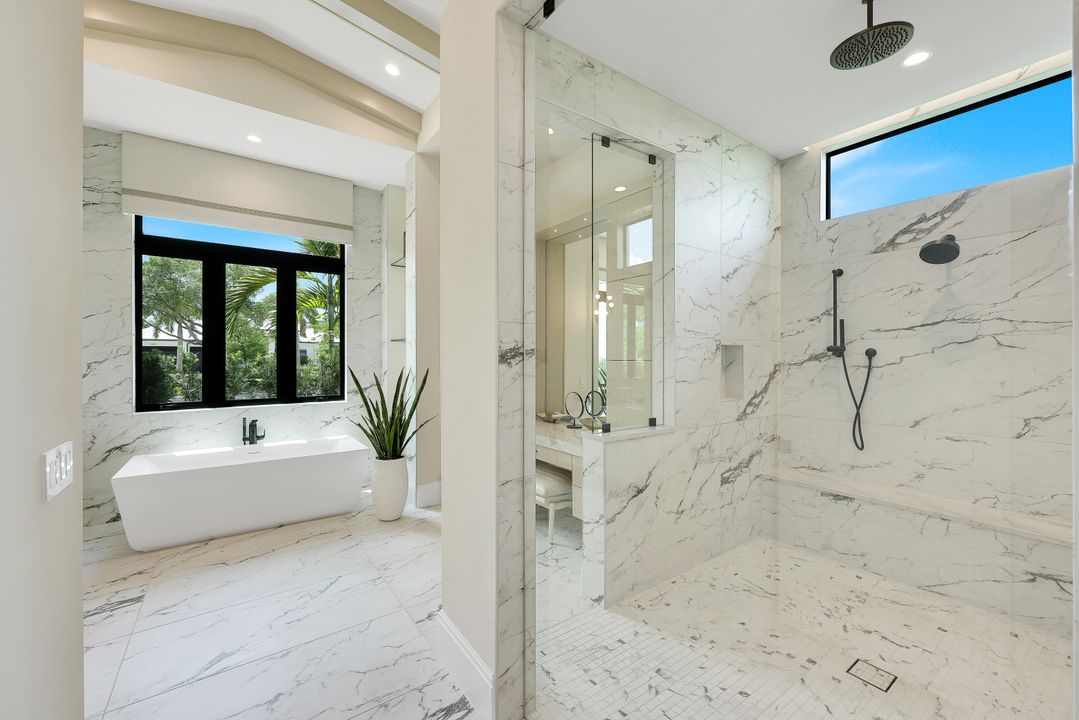 767 Park Shore Dr, Naples, FL 34103