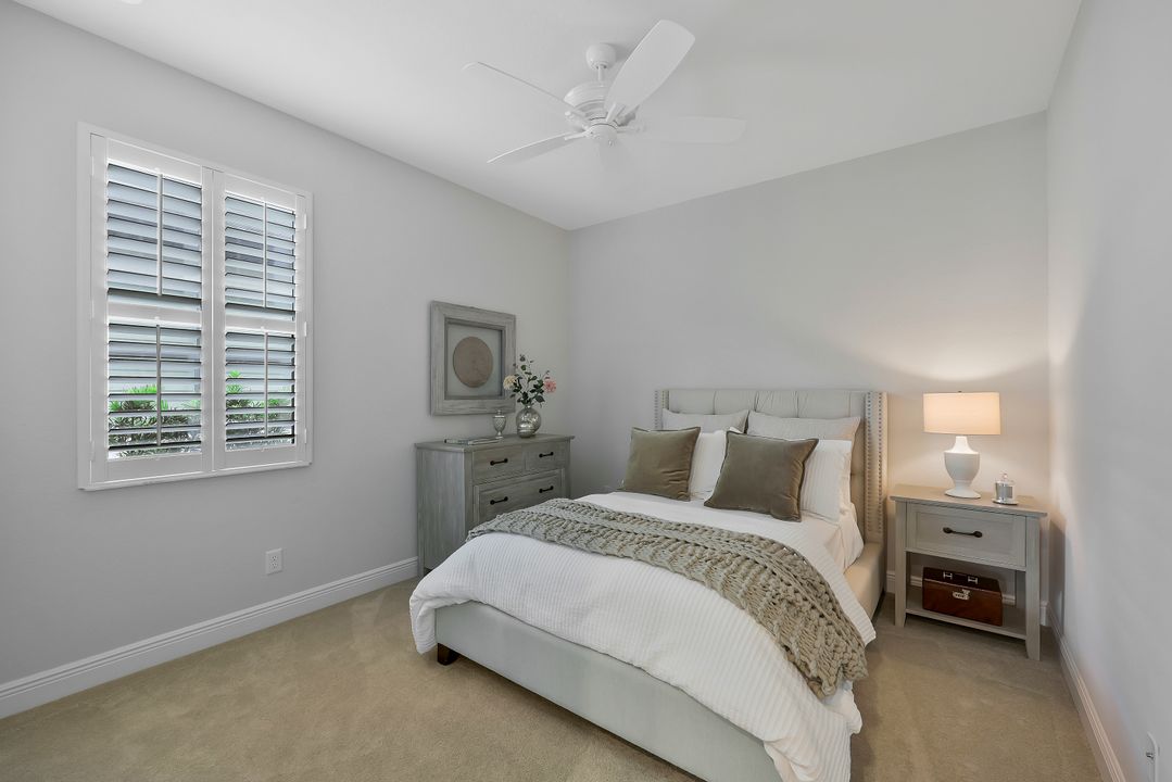 10082 Palazzo Dr, Naples, FL 34119