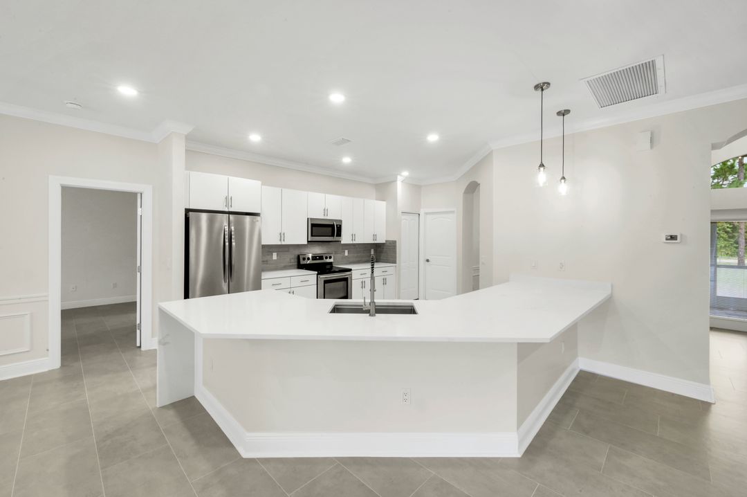 2180 12th Ave NE, Naples, FL 34120