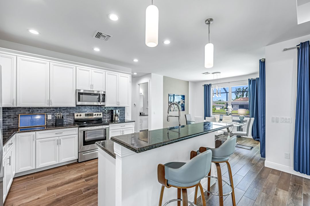 406 SW 28th St, Cape Coral, FL 33914