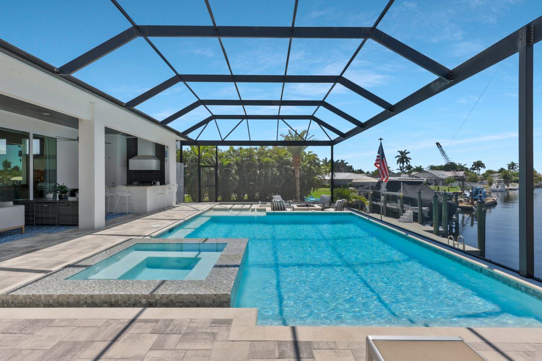 3816 SE 21st Pl, Cape Coral, FL 33904