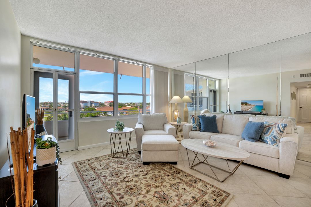 220 Seaview Ct #613, Marco Island, FL 34145