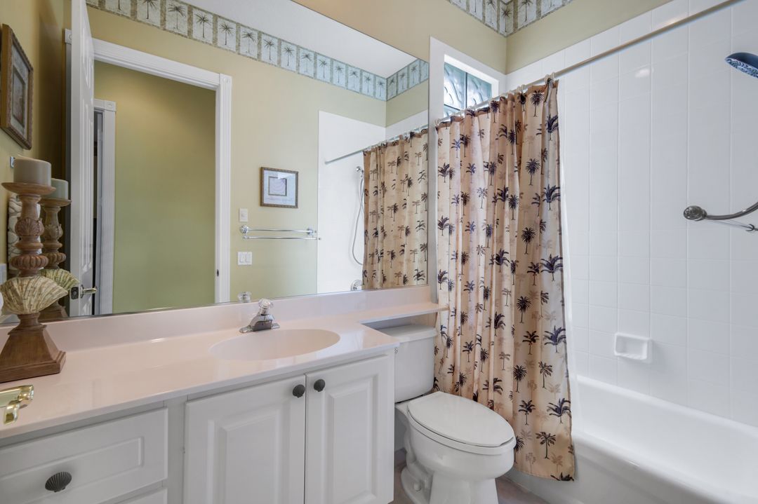 5855 Charlton Way, Naples, FL 34119