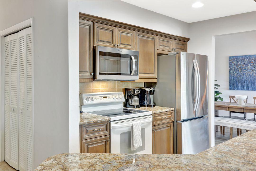 3704 Cartwright Ct, Bonita Springs, FL 34134