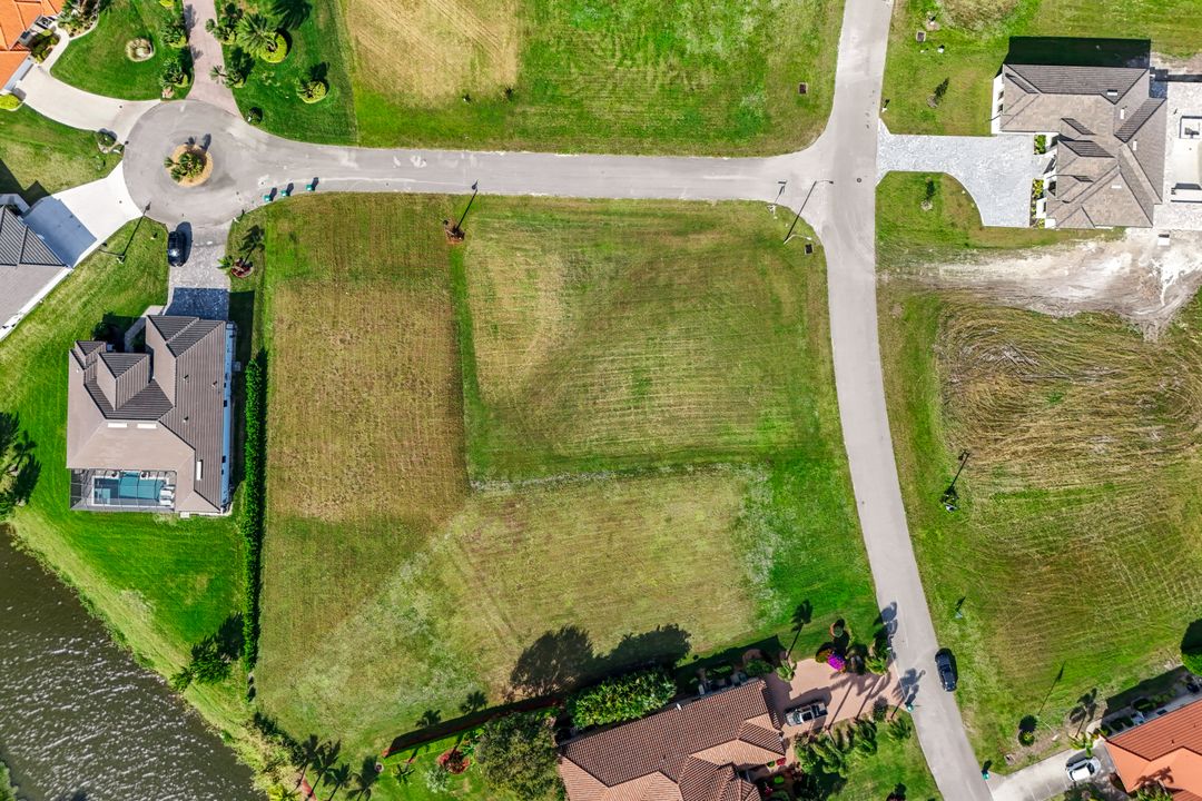 18373 Royal Hammock Blvd, Naples, FL 34114