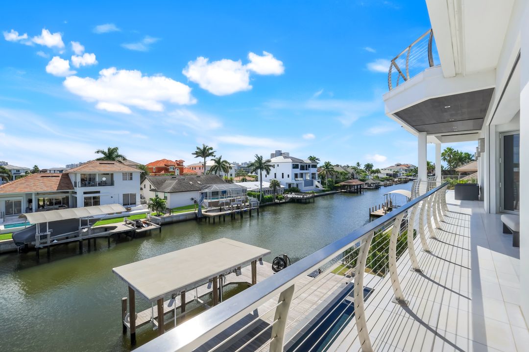 260 Channel Dr, Naples, FL 34108