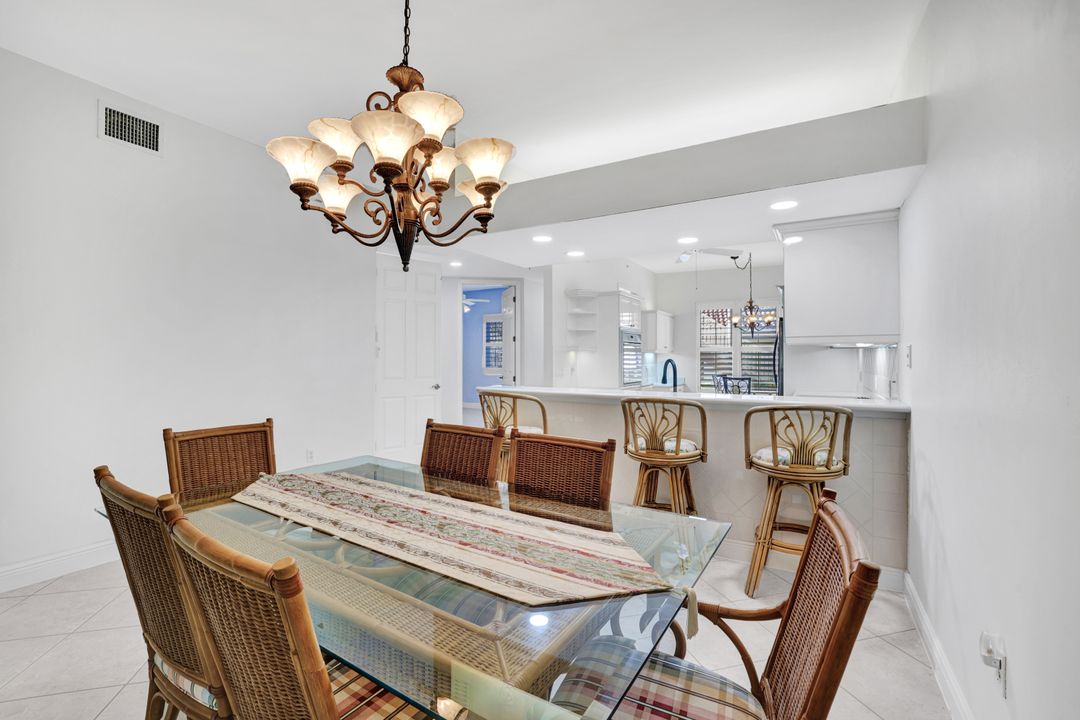 2355 Hidden Lake Dr #3, Naples, FL 34112