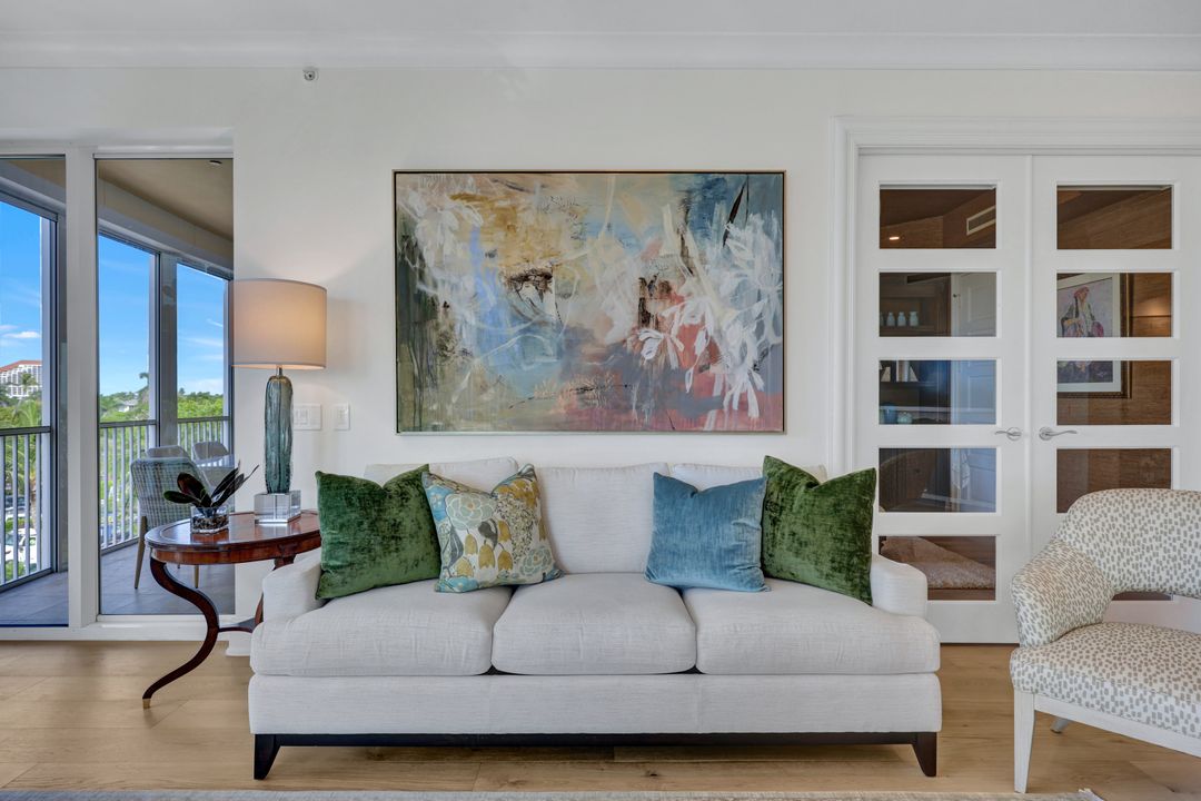 4501 Gulf Shore Blvd N #403, Naples, FL 34103