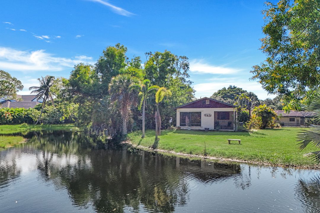 23 Center St, Naples, FL 34108