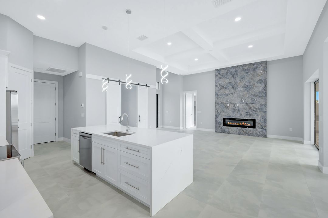 3840 NW 43rd Pl, Cape Coral, FL 33993