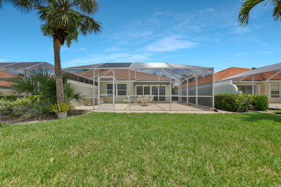 5386 Guadeloupe Way, Naples, FL 34119
