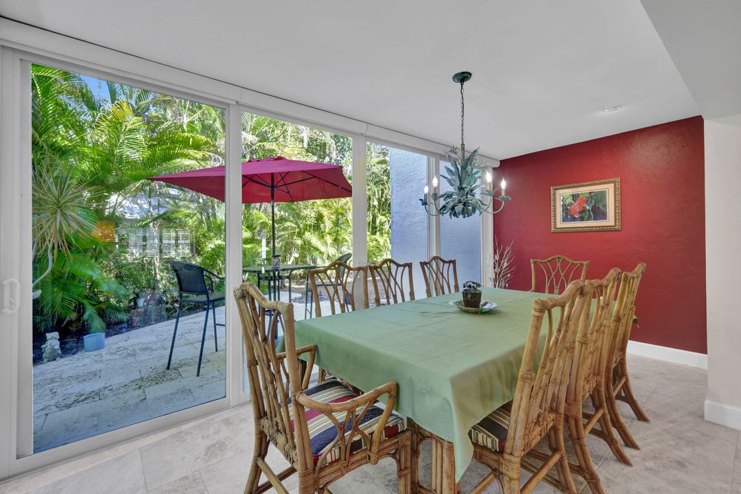 4772 West Blvd #E-102, Naples, FL 34103