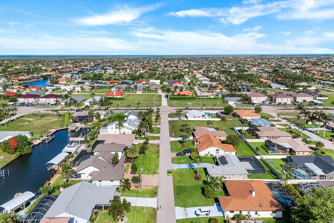1528 SW 52nd Ln, Cape Coral, FL 33914