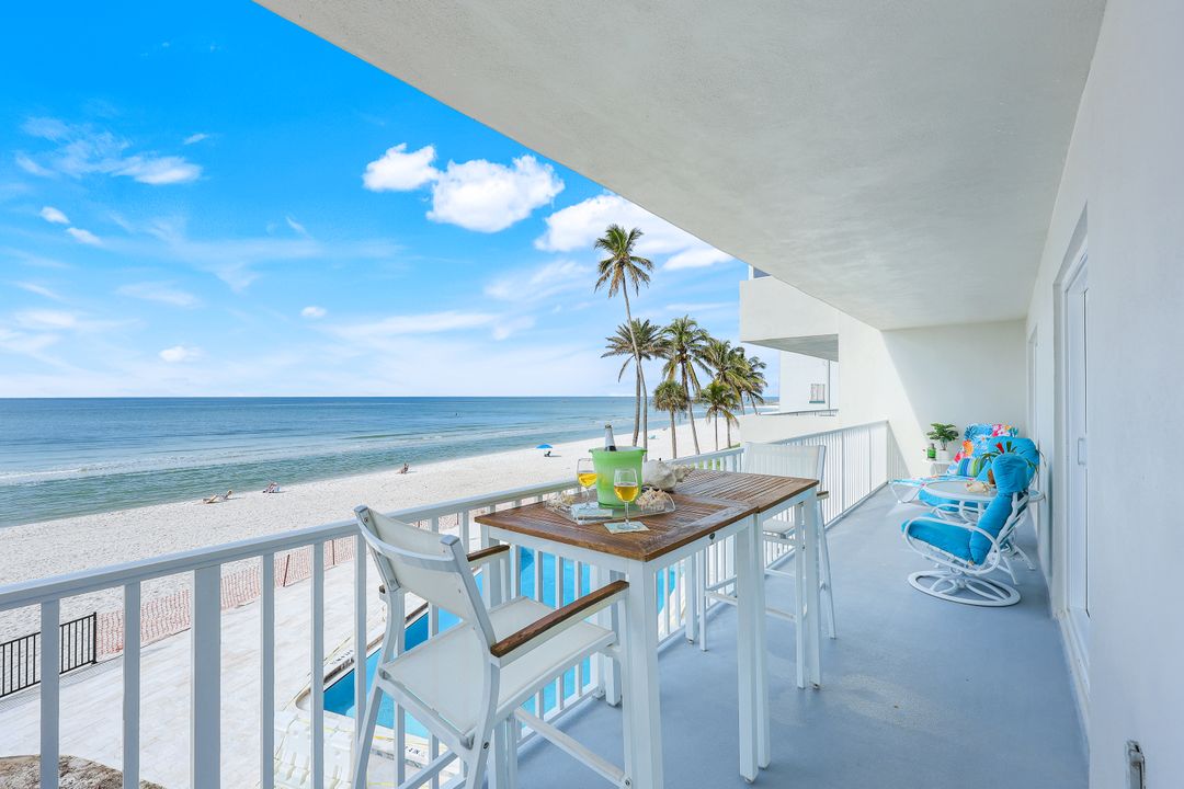 1977 Gulf Shore Blvd N #303, Naples, FL 34102