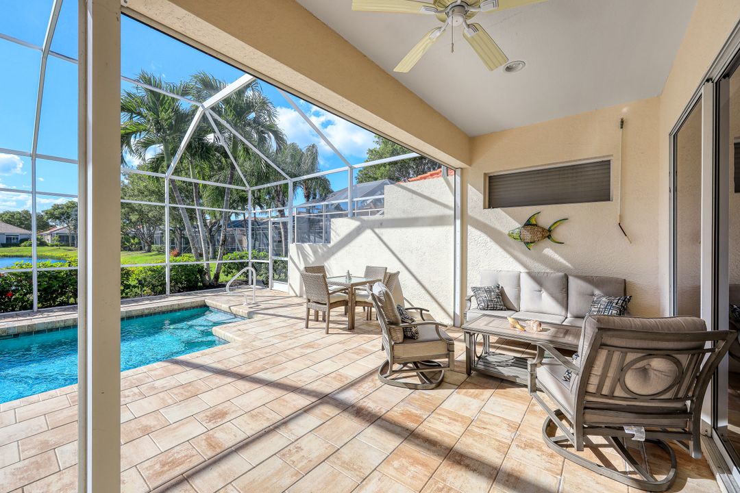 463 Tullamore Ln, Naples, FL 34110