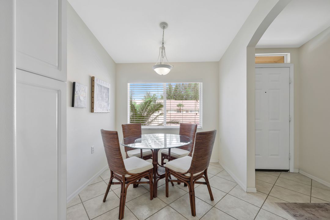 2395 Bayou Ln #4, Naples, FL 34112