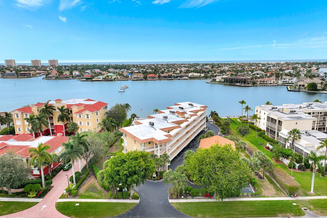 816 W Elkcam Cir #301, Marco Island, FL 34145