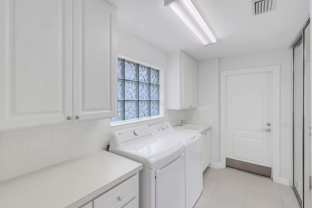 3748 Exuma Way, Naples, FL 34119