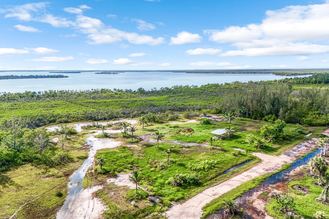 5300 Game Bird Ln, Bokeelia, FL 33922