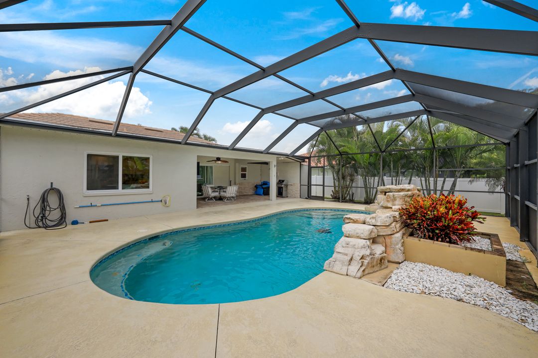 27120 Edenbridge Ct, Bonita Springs, FL 34135