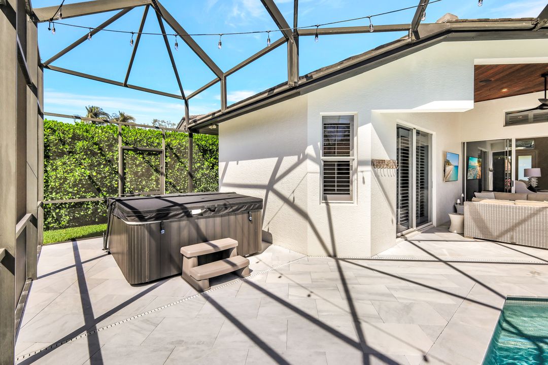 8019 San Simeon, Naples, FL 34109