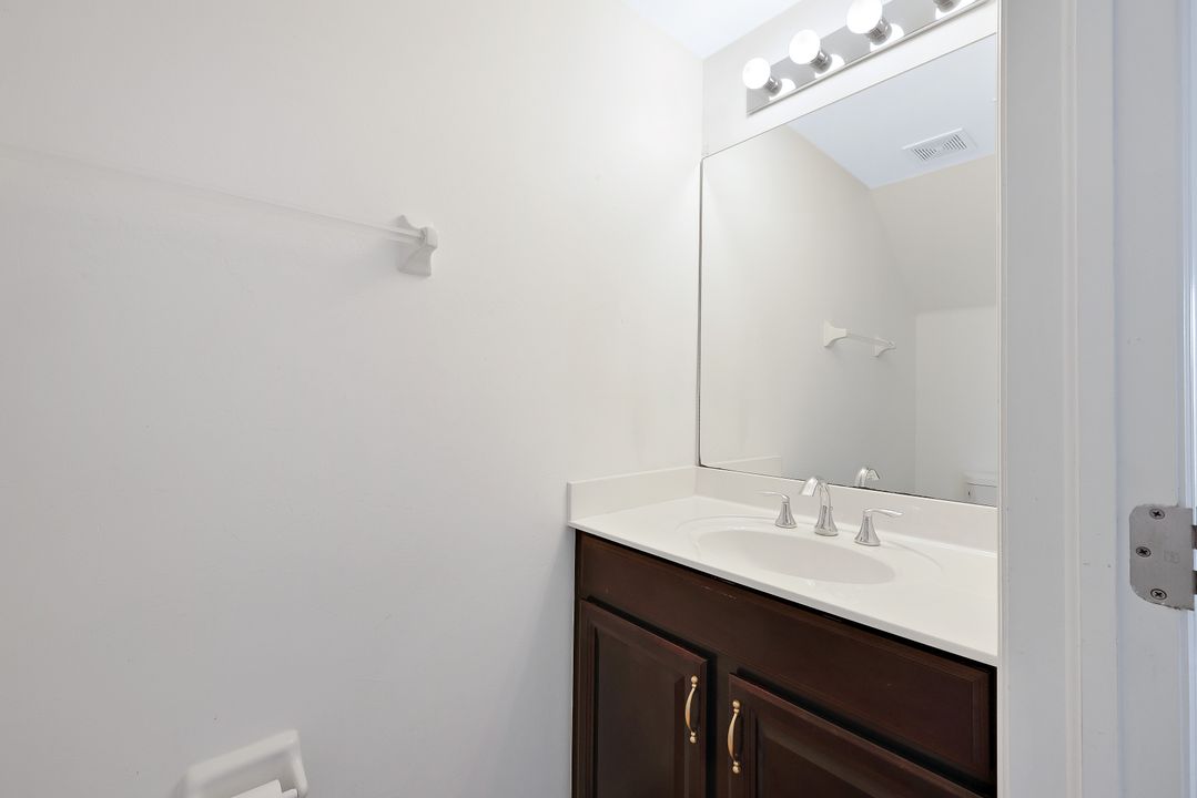 3827 Clearbrook Ln, Fort Myers, FL 33966