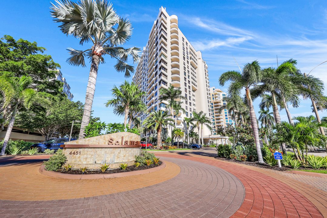 4451 Gulf Shore Blvd N #1205, Naples, FL 34103