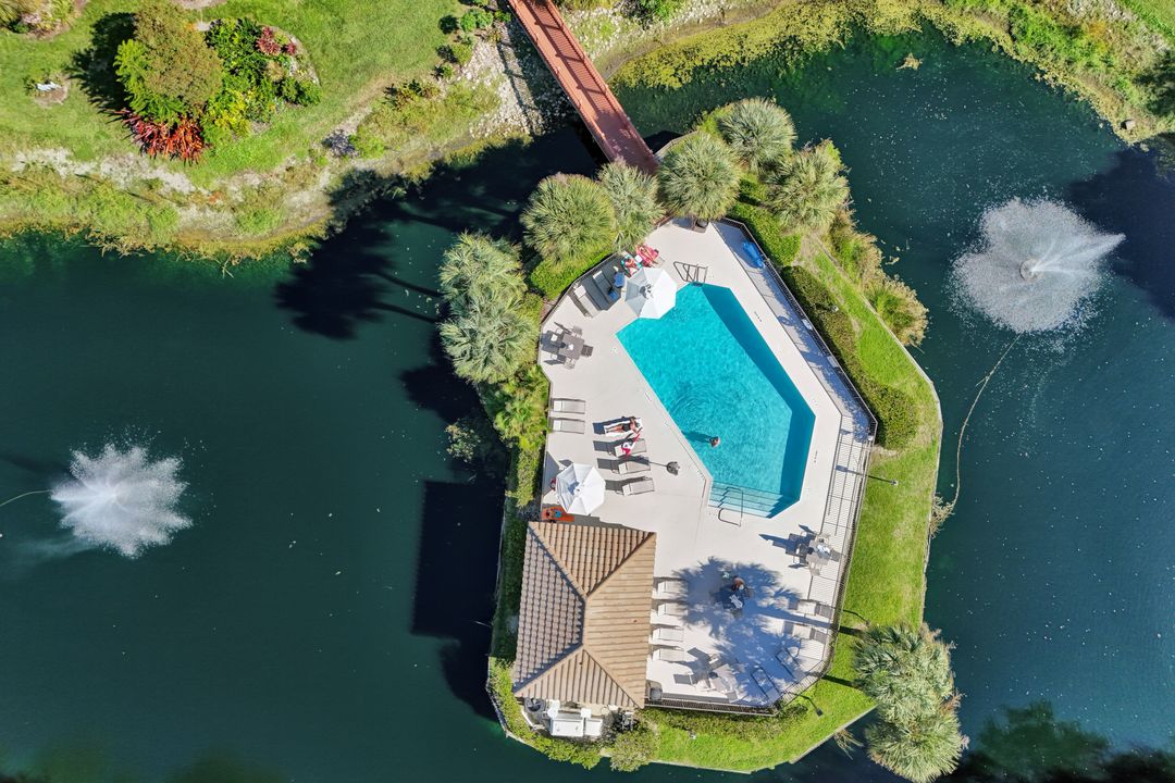 6883 Redbay Park Rd #102, Naples, FL 34109