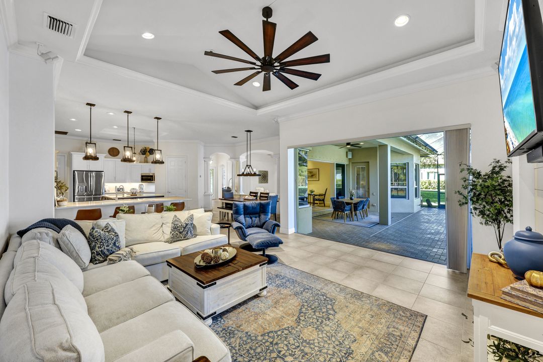 15321 Blackhawk Dr, Fort Myers, FL 33912