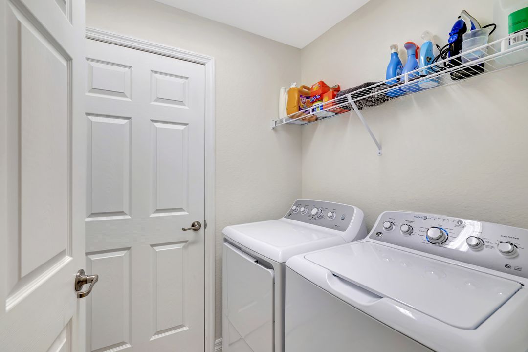 2368 Anguilla Dr #102, Naples, FL 34120