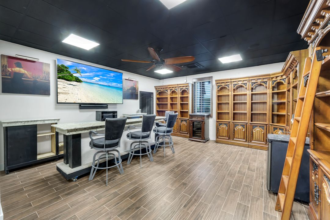 834 Hideaway Cir W, Marco Island, FL 34145