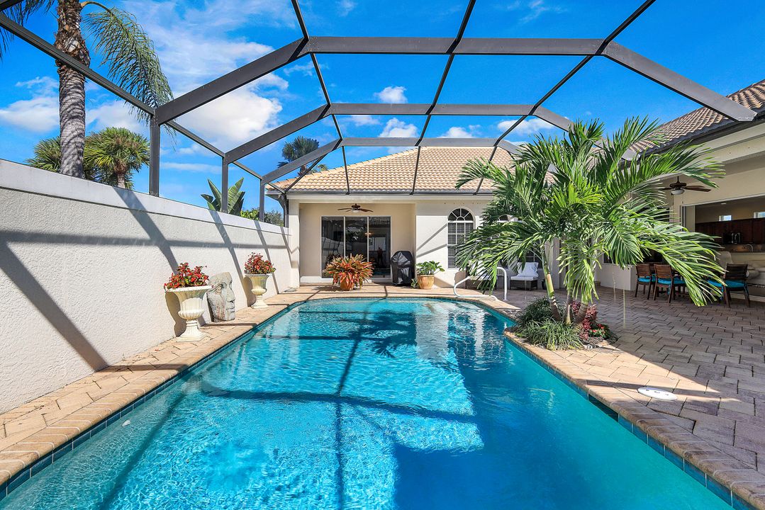15835 Delasol Ln, Naples, FL 34110