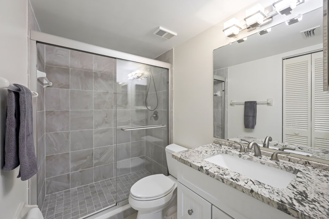 3695 Amberly Cir #E 107, Naples, FL 34112