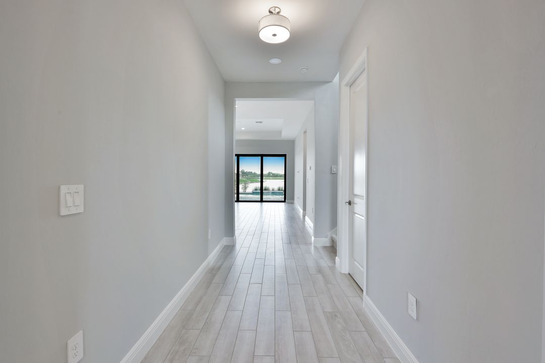 3995 Pegasus Wy, Naples, FL 34120