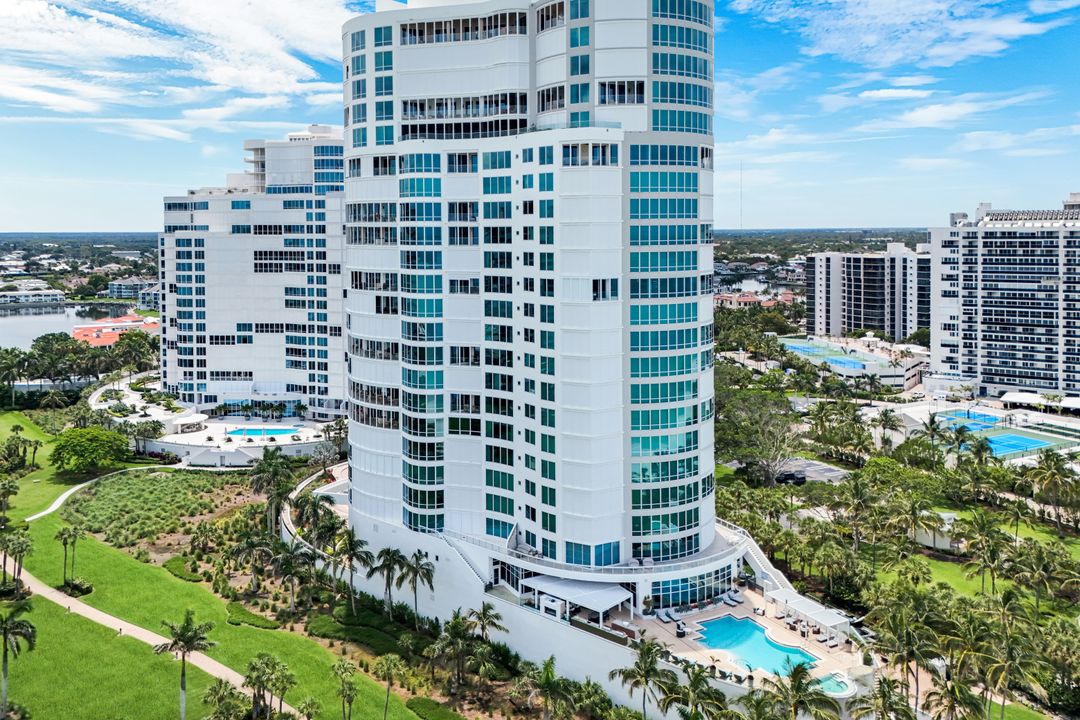 4101 Gulf Shore Blvd N #17N, Naples, FL 34103