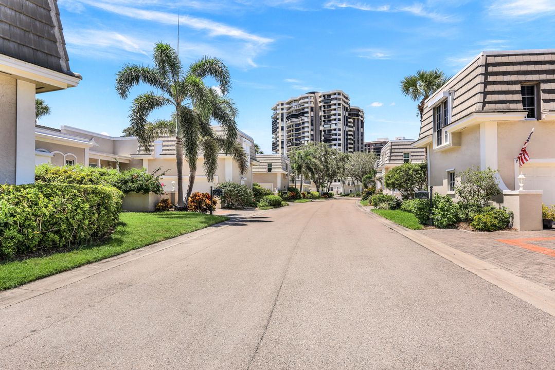 Turtle Bay Dr, Naples, FL 34108