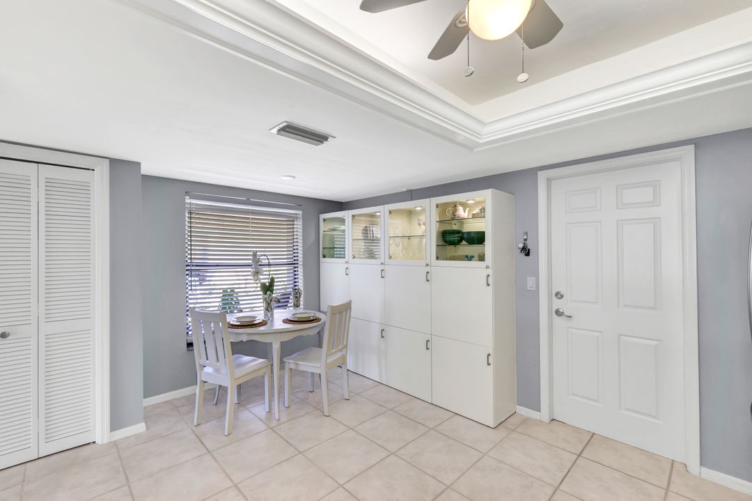 428 Kings Way, Naples, FL 34104