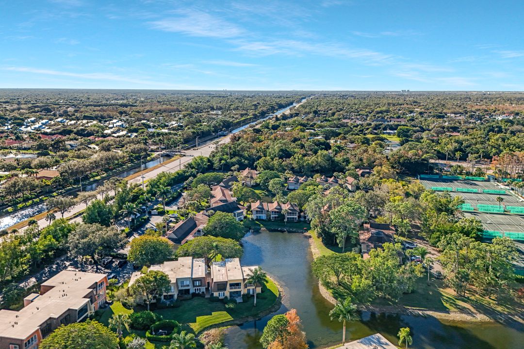 11 Bobolink Ct #11a, Naples, FL 34105