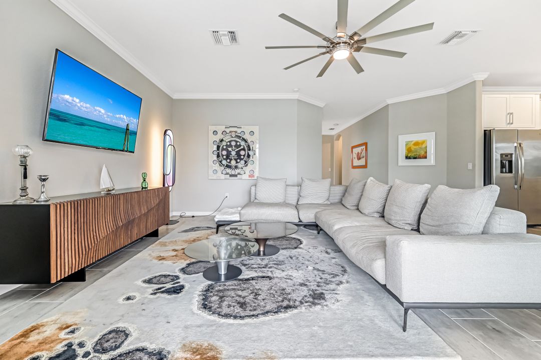 1603 Santiago Cir, Naples, FL 34113