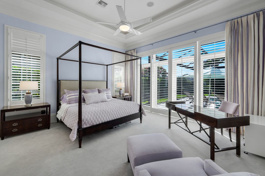 2048 Isla Vista Ln, Naples, FL 34105