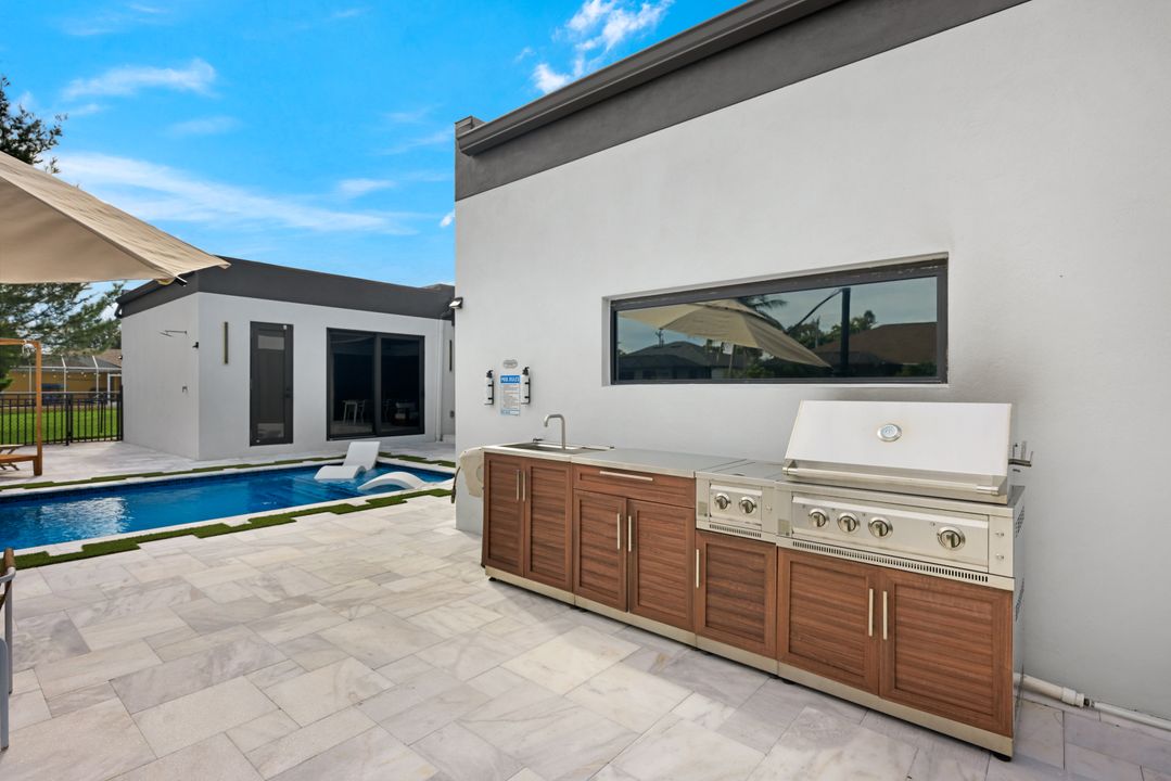 129 SE 16th St, Cape Coral, FL 33990