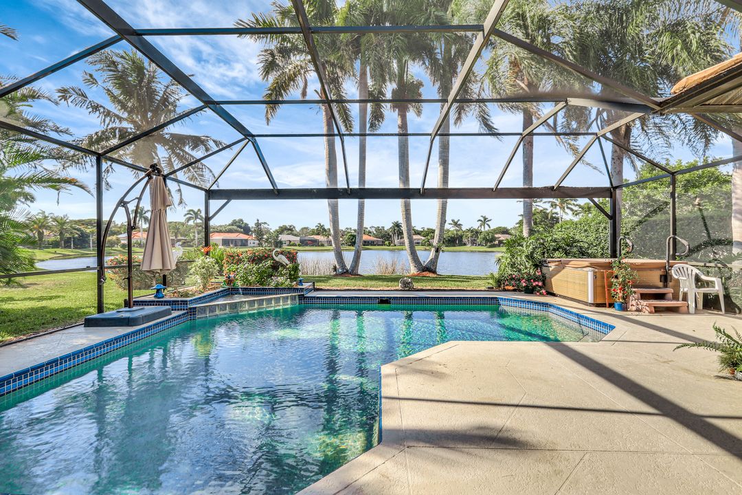 9471 Cedar Creek Dr, Bonita Springs, FL 34135