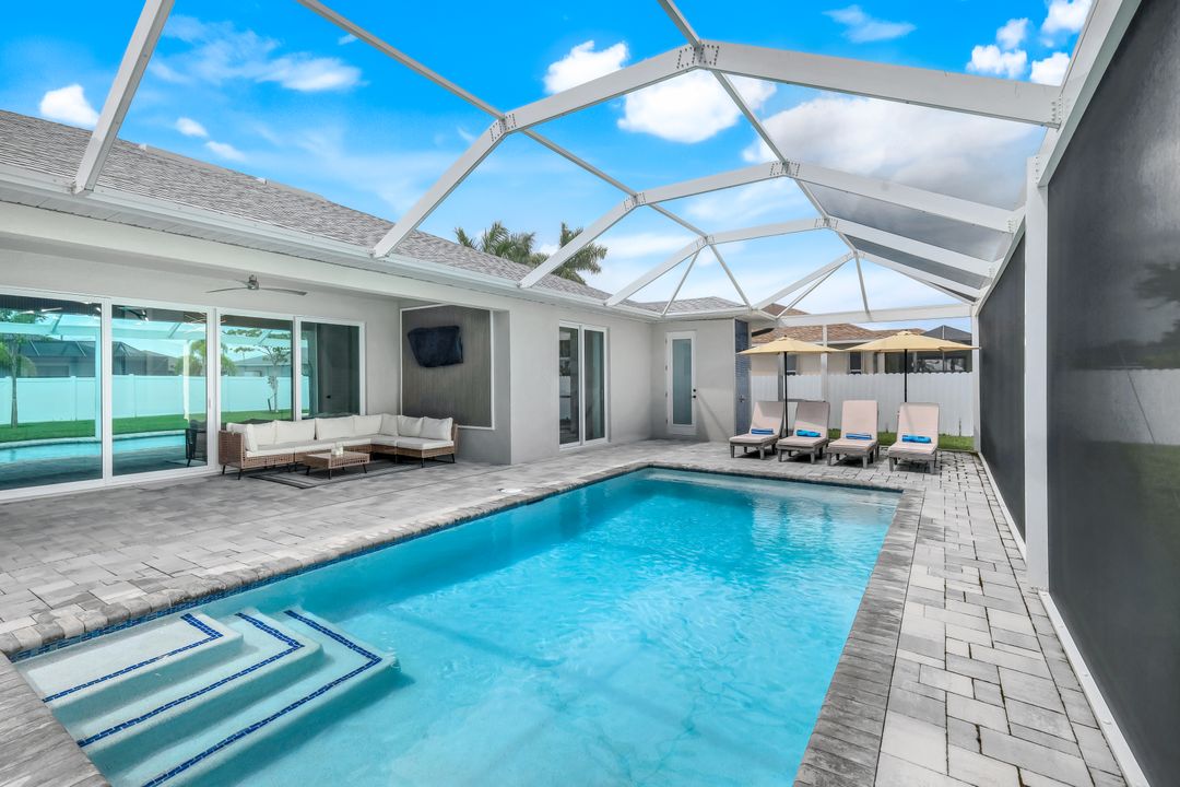 3821 SW 14th Pl, Cape Coral, FL 33914