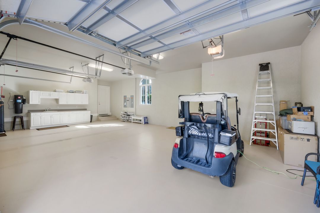 3122 Dahlia Way, Naples, FL 34105