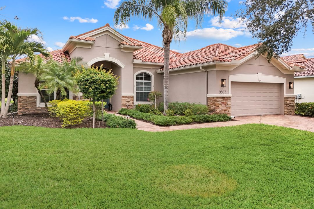 9383 Copper Rock Ct, Naples, FL 34120