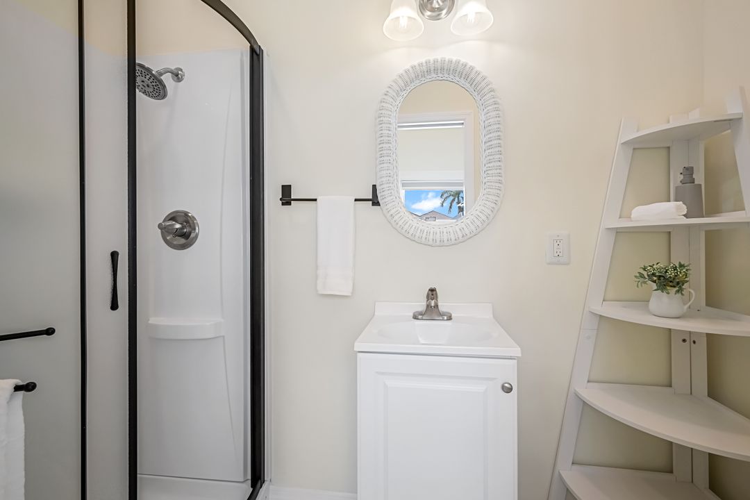 603 108th Ave N, Naples, FL 34108