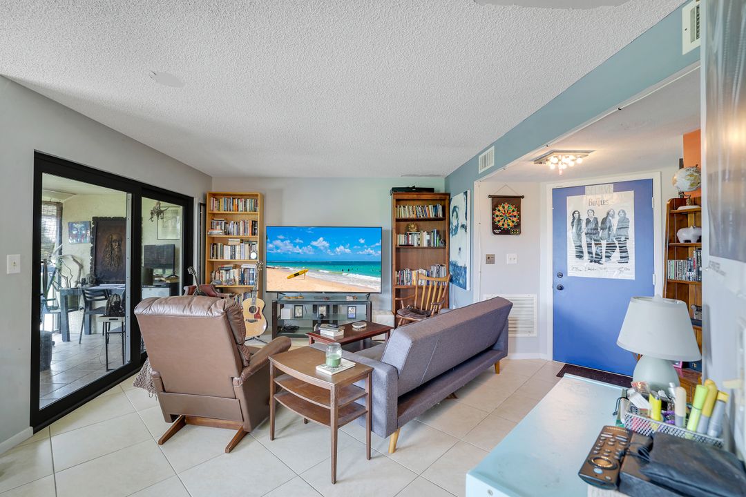 1542 Mainsail Dr #52D-4, Naples, FL 34114