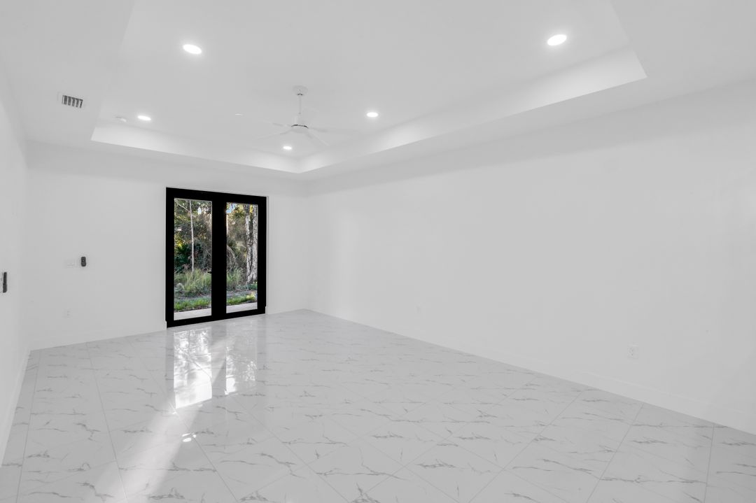 4805-4807 29th St SW, Lehigh Acres, FL 33973